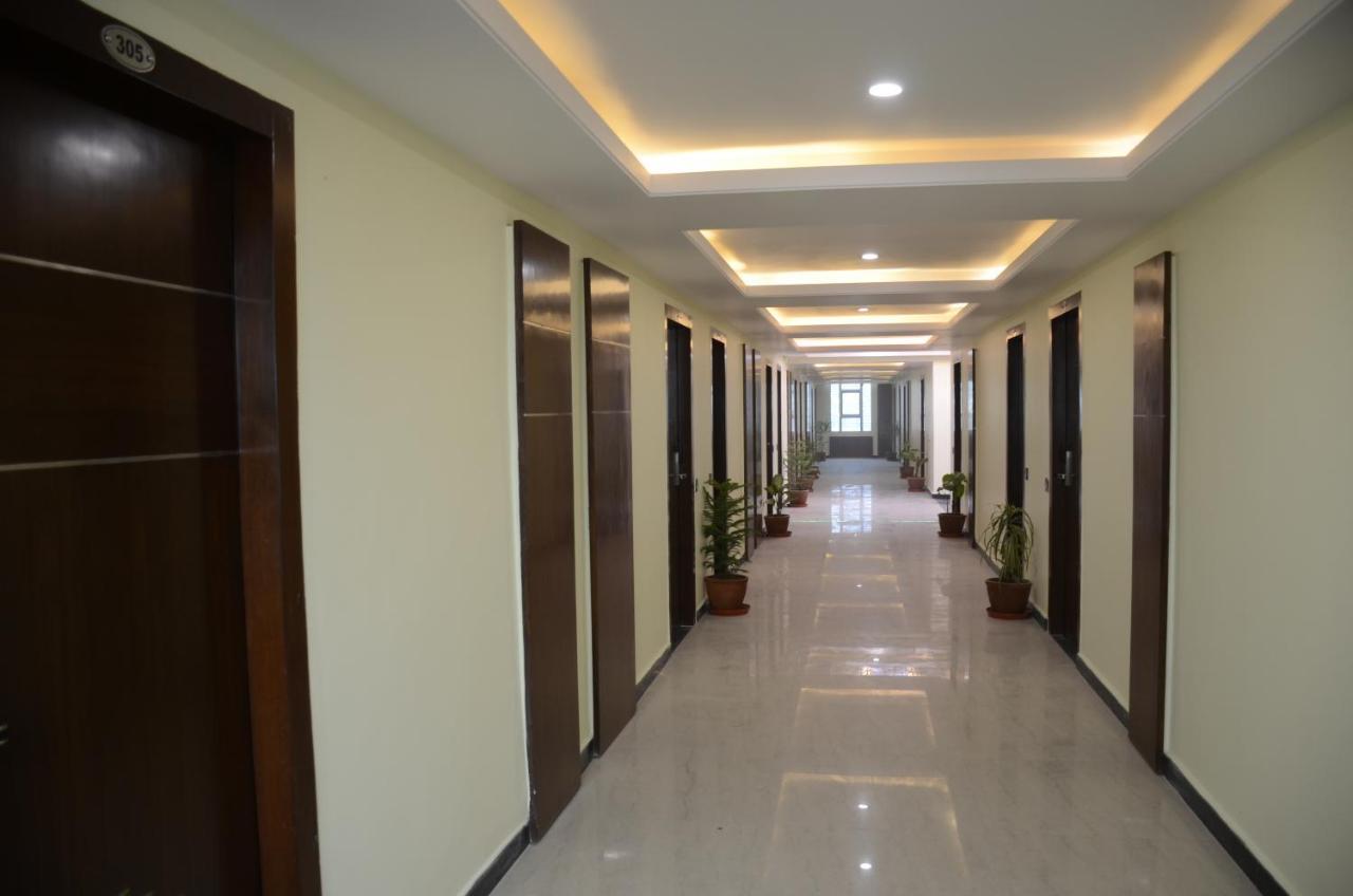 Hotel Puja Residency Varanasi Exterior foto